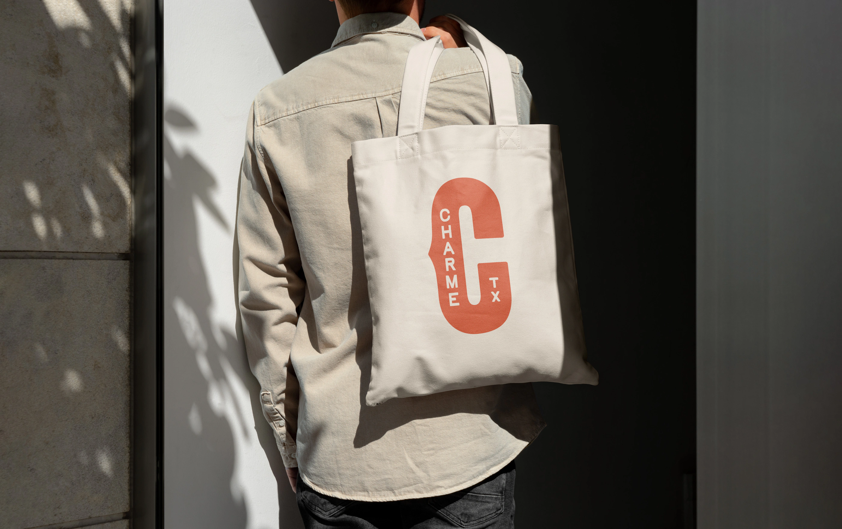 Charme on eagle tote case study